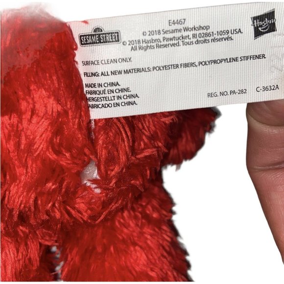 Love to Hug Elmo Sesame Street Talk Sings Hugs - Picture 8 of 8